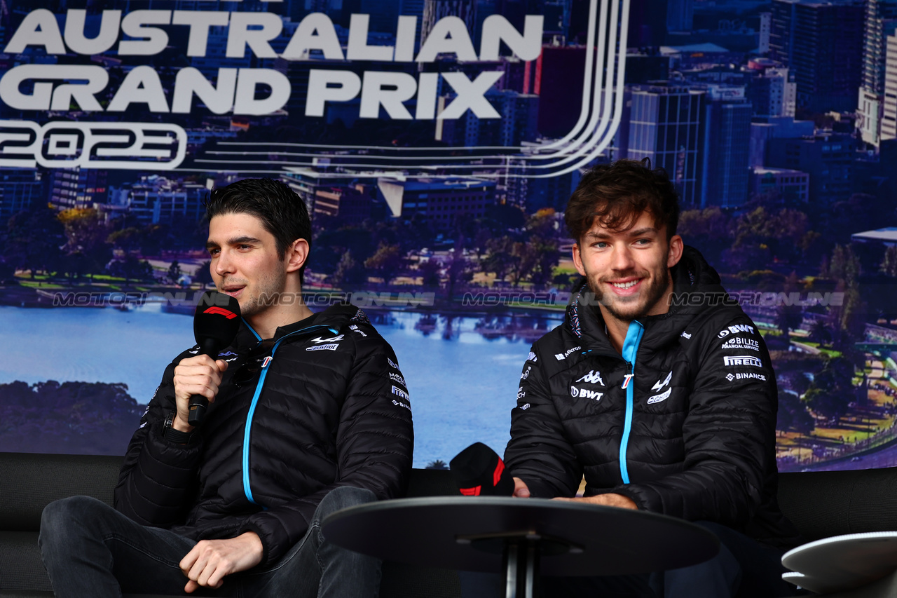 GP AUSTRALIA, (L to R): Esteban Ocon (FRA) Alpine F1 Team e team mate Pierre Gasly (FRA) Alpine F1 Team on the FanZone Stage.

01.04.2023. Formula 1 World Championship, Rd 3, Australian Grand Prix, Albert Park, Melbourne, Australia, Qualifiche Day.

 - www.xpbimages.com, EMail: requests@xpbimages.com ¬© Copyright: Coates / XPB Images