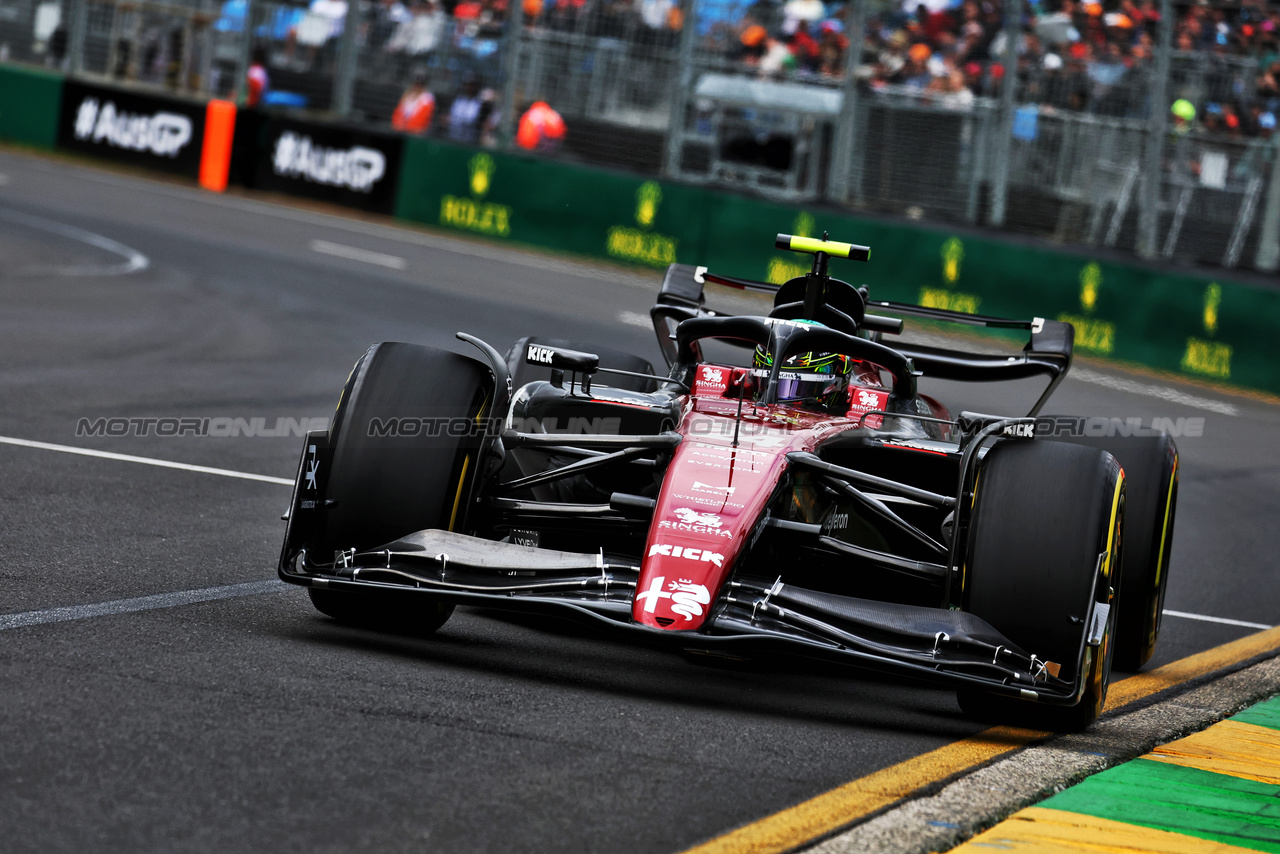 GP AUSTRALIA, Zhou Guanyu (CHN) Alfa Romeo F1 Team C43.

01.04.2023. Formula 1 World Championship, Rd 3, Australian Grand Prix, Albert Park, Melbourne, Australia, Qualifiche Day.

- www.xpbimages.com, EMail: requests@xpbimages.com ¬© Copyright: Moy / XPB Images