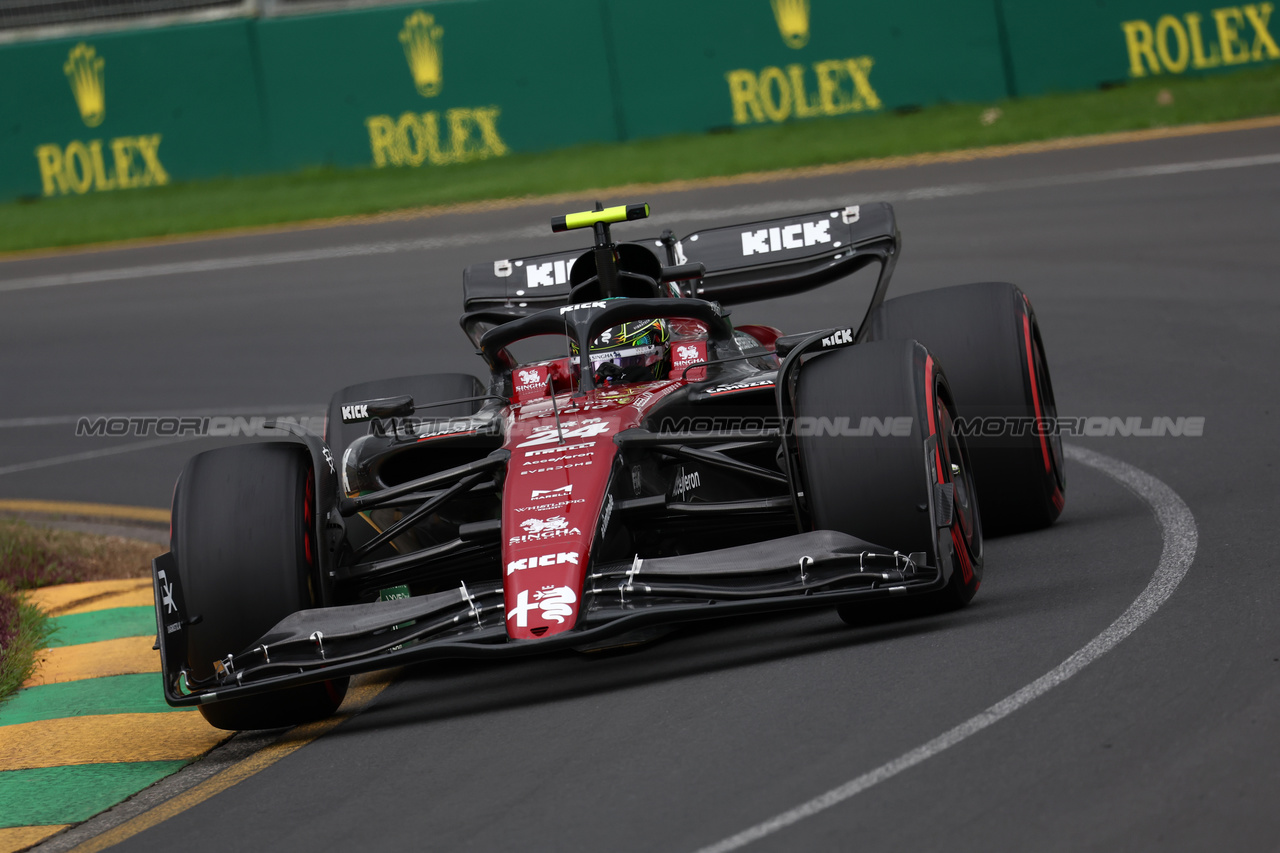 GP AUSTRALIA, Zhou Guanyu (CHN) Alfa Romeo F1 Team C43.

01.04.2023. Formula 1 World Championship, Rd 3, Australian Grand Prix, Albert Park, Melbourne, Australia, Qualifiche Day.

- www.xpbimages.com, EMail: requests@xpbimages.com ¬© Copyright: Moy / XPB Images