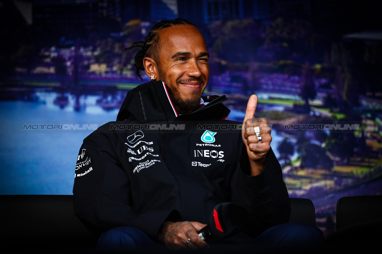 GP AUSTRALIA, Lewis Hamilton (GBR), Mercedes AMG F1  
01.04.2023. Formula 1 World Championship, Rd 3, Australian Grand Prix, Albert Park, Melbourne, Australia, Qualifiche Day.
- www.xpbimages.com, EMail: requests@xpbimages.com ¬© Copyright: Charniaux / XPB Images