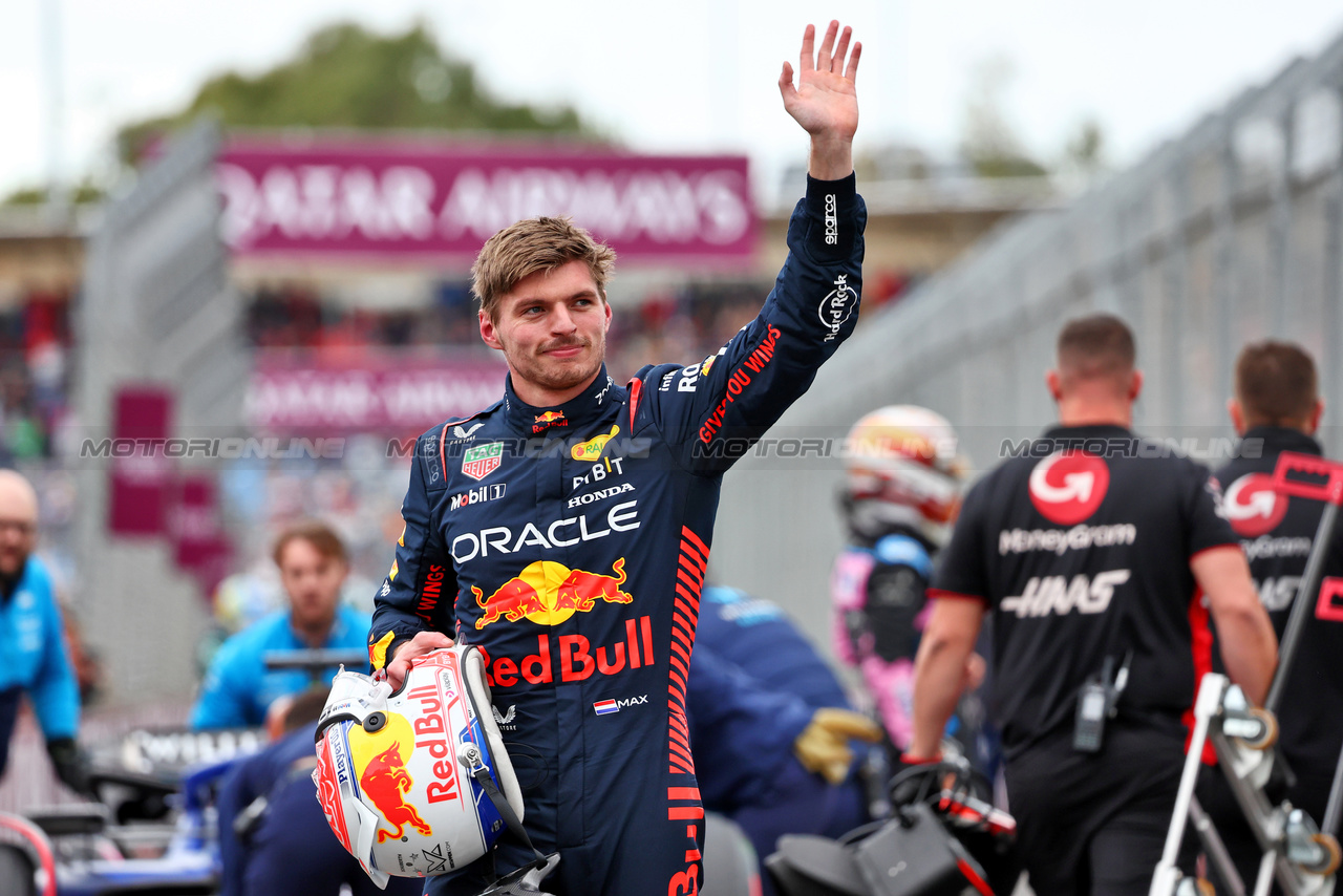 GP AUSTRALIA, Max Verstappen (NLD) Red Bull Racing celebrates his pole position in qualifying parc ferme.

01.04.2023. Formula 1 World Championship, Rd 3, Australian Grand Prix, Albert Park, Melbourne, Australia, Qualifiche Day.

- www.xpbimages.com, EMail: requests@xpbimages.com ¬© Copyright: Batchelor / XPB Images