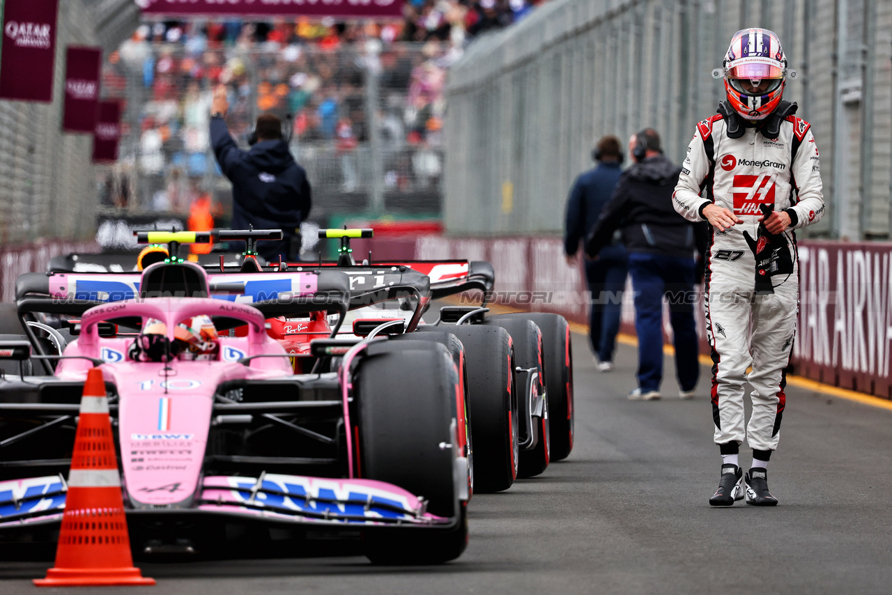 GP AUSTRALIA, Nico Hulkenberg (GER) Haas F1 Team in qualifying parc ferme.

01.04.2023. Formula 1 World Championship, Rd 3, Australian Grand Prix, Albert Park, Melbourne, Australia, Qualifiche Day.

- www.xpbimages.com, EMail: requests@xpbimages.com ¬© Copyright: Batchelor / XPB Images