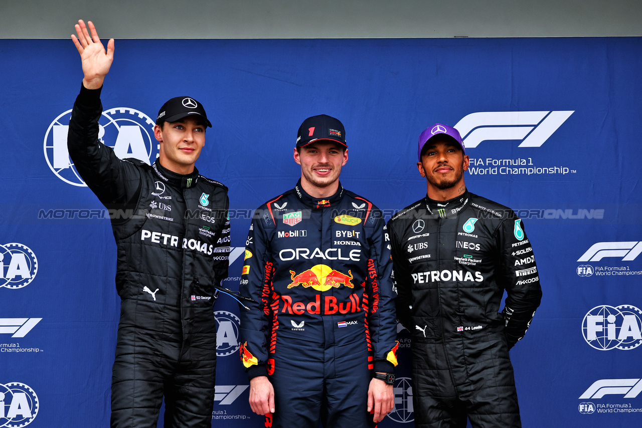 GP AUSTRALIA, Qualifiche top three in parc ferme George Russell (GBR) Mercedes AMG F1, second; Max Verstappen (NLD) Red Bull Racing, pole position; Lewis Hamilton (GBR) Mercedes AMG F1, third.

01.04.2023. Formula 1 World Championship, Rd 3, Australian Grand Prix, Albert Park, Melbourne, Australia, Qualifiche Day.

- www.xpbimages.com, EMail: requests@xpbimages.com ¬© Copyright: Batchelor / XPB Images