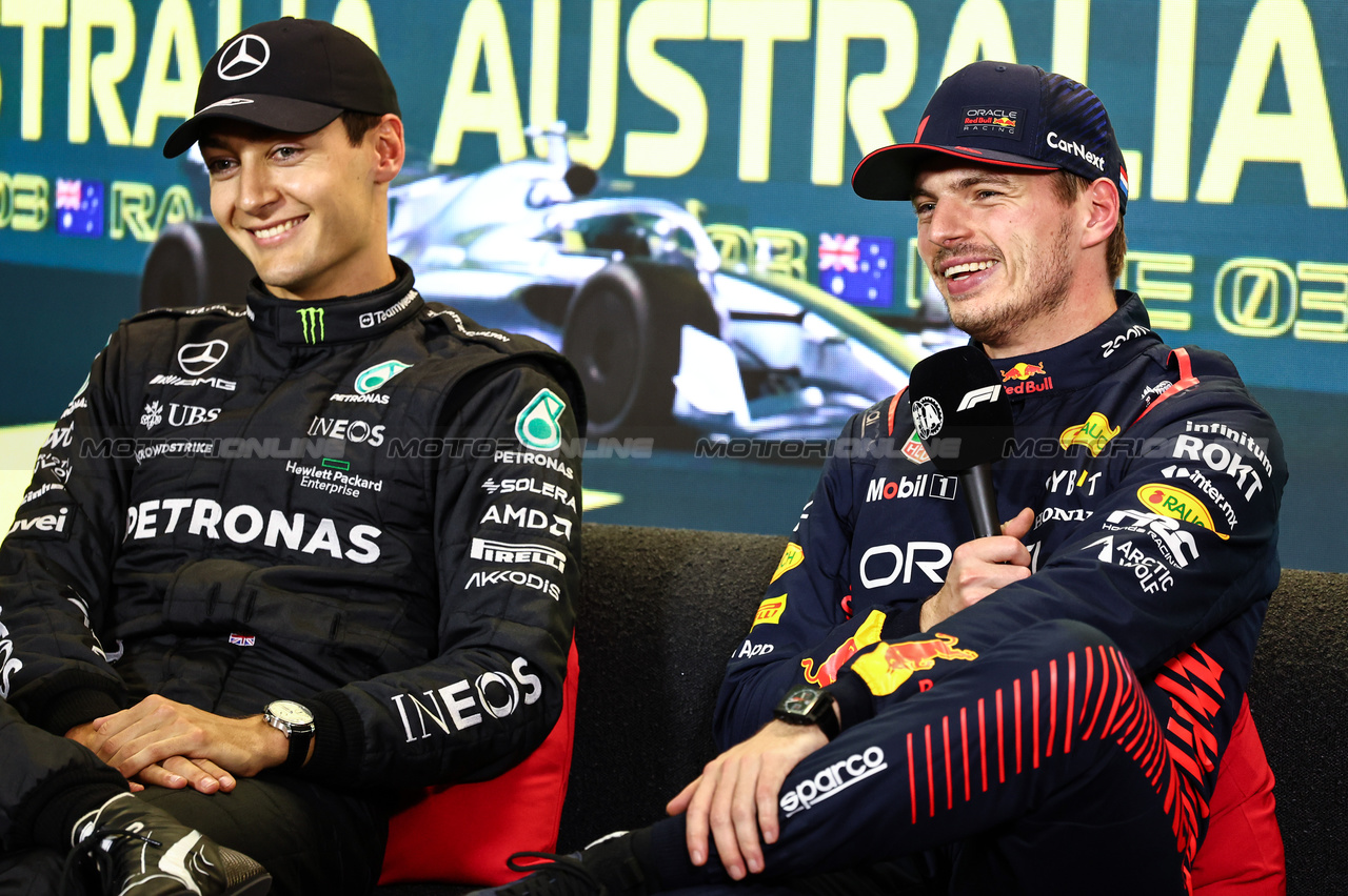 GP AUSTRALIA, George Russell (GBR), Mercedes AMG F1 Max Verstappen (NLD), Red Bull Racing 
01.04.2023. Formula 1 World Championship, Rd 3, Australian Grand Prix, Albert Park, Melbourne, Australia, Qualifiche Day.
- www.xpbimages.com, EMail: requests@xpbimages.com ¬© Copyright: Charniaux / XPB Images