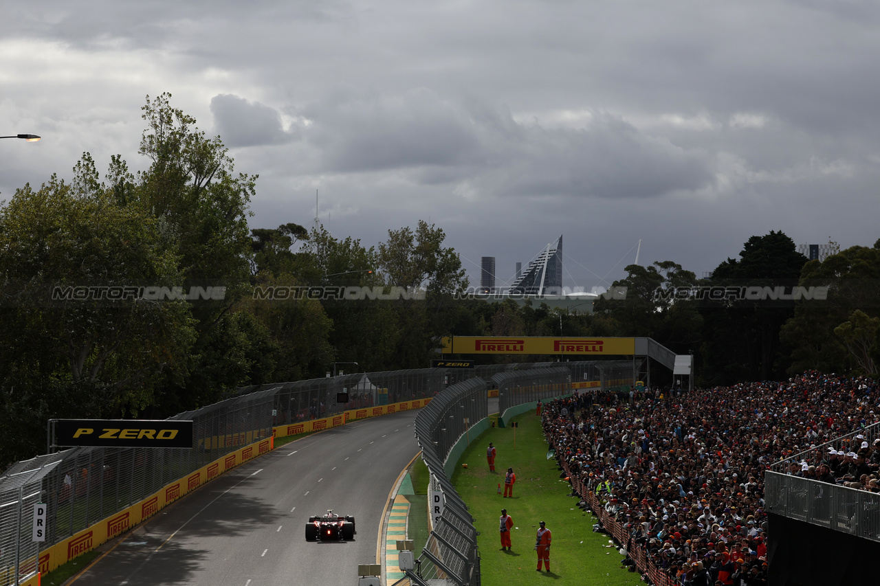 GP AUSTRALIA, Zhou Guanyu (CHN) Alfa Romeo F1 Team C43.

01.04.2023. Formula 1 World Championship, Rd 3, Australian Grand Prix, Albert Park, Melbourne, Australia, Qualifiche Day.

- www.xpbimages.com, EMail: requests@xpbimages.com ¬© Copyright: Batchelor / XPB Images