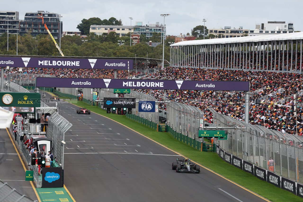 GP AUSTRALIA, Lewis Hamilton (GBR) Mercedes AMG F1 W14.

01.04.2023. Formula 1 World Championship, Rd 3, Australian Grand Prix, Albert Park, Melbourne, Australia, Qualifiche Day.

- www.xpbimages.com, EMail: requests@xpbimages.com ¬© Copyright: Moy / XPB Images