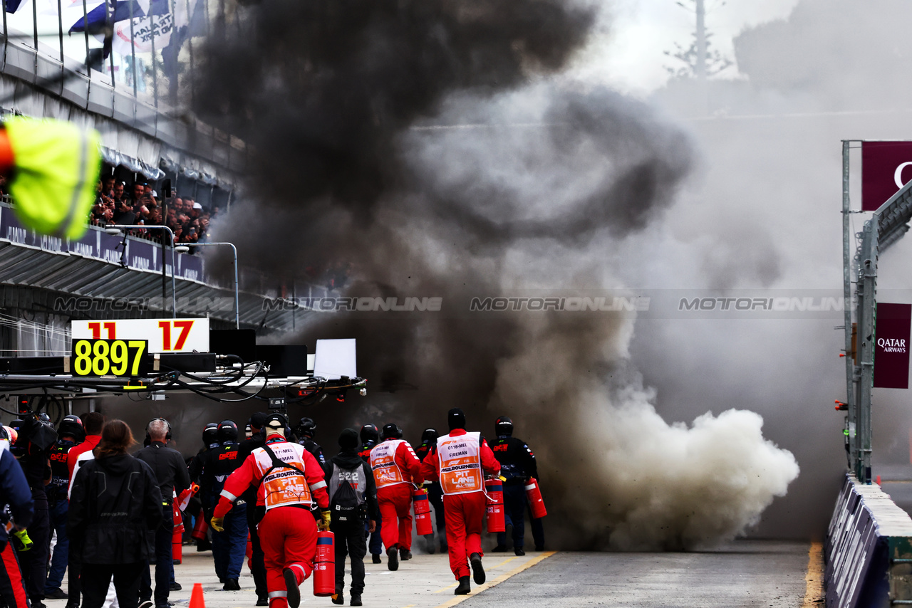 GP AUSTRALIA, A large fire in the pits for Supercars driver James Courtney (AUS) Tickford Racing.

01.04.2023. Formula 1 World Championship, Rd 3, Australian Grand Prix, Albert Park, Melbourne, Australia, Qualifiche Day.

- www.xpbimages.com, EMail: requests@xpbimages.com ¬© Copyright: Batchelor / XPB Images