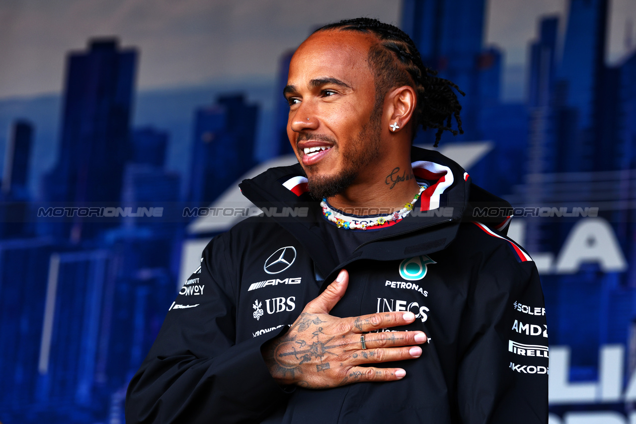 GP AUSTRALIA, Lewis Hamilton (GBR) Mercedes AMG F1 on the FanZone Stage.

01.04.2023. Formula 1 World Championship, Rd 3, Australian Grand Prix, Albert Park, Melbourne, Australia, Qualifiche Day.

 - www.xpbimages.com, EMail: requests@xpbimages.com ¬© Copyright: Coates / XPB Images