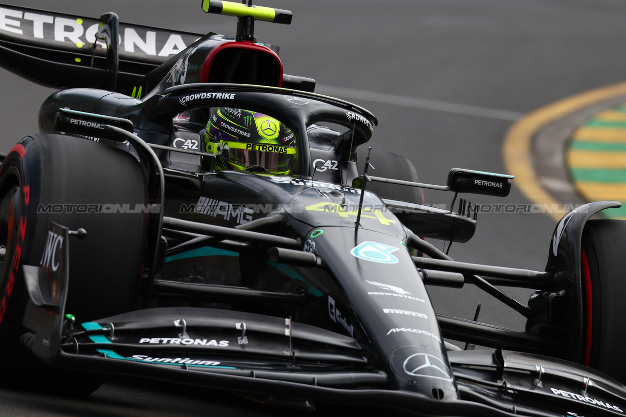 GP AUSTRALIA, Lewis Hamilton (GBR) Mercedes AMG F1 W14.

01.04.2023. Formula 1 World Championship, Rd 3, Australian Grand Prix, Albert Park, Melbourne, Australia, Qualifiche Day.

 - www.xpbimages.com, EMail: requests@xpbimages.com ¬© Copyright: Coates / XPB Images