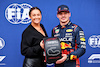 GP AUSTRALIA, Max Verstappen (NLD) Red Bull Racing receives the Pirelli Pole Position Award from Celeste Barber (AUS) Comedian.
01.04.2023. Formula 1 World Championship, Rd 3, Australian Grand Prix, Albert Park, Melbourne, Australia, Qualifiche Day.
- www.xpbimages.com, EMail: requests@xpbimages.com ¬© Copyright: Batchelor / XPB Images