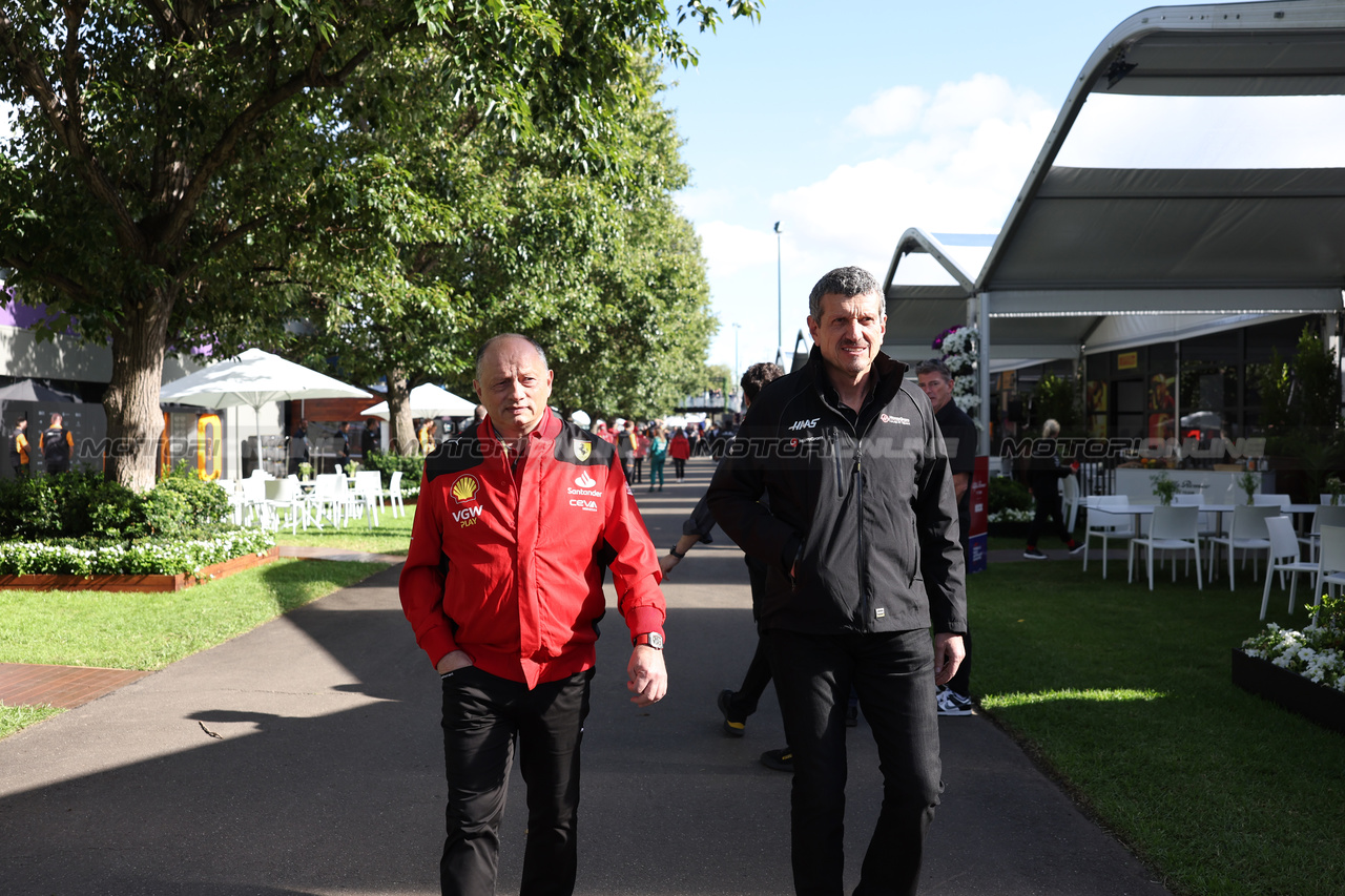 GP AUSTRALIA, (L to R): Frederic Vasseur (FRA) Ferrari Team Principal e Guenther Steiner (ITA) Haas F1 Team Prinicipal.

31.03.2023. Formula 1 World Championship, Rd 3, Australian Grand Prix, Albert Park, Melbourne, Australia, Practice Day.

- www.xpbimages.com, EMail: requests@xpbimages.com ¬© Copyright: Bearne / XPB Images