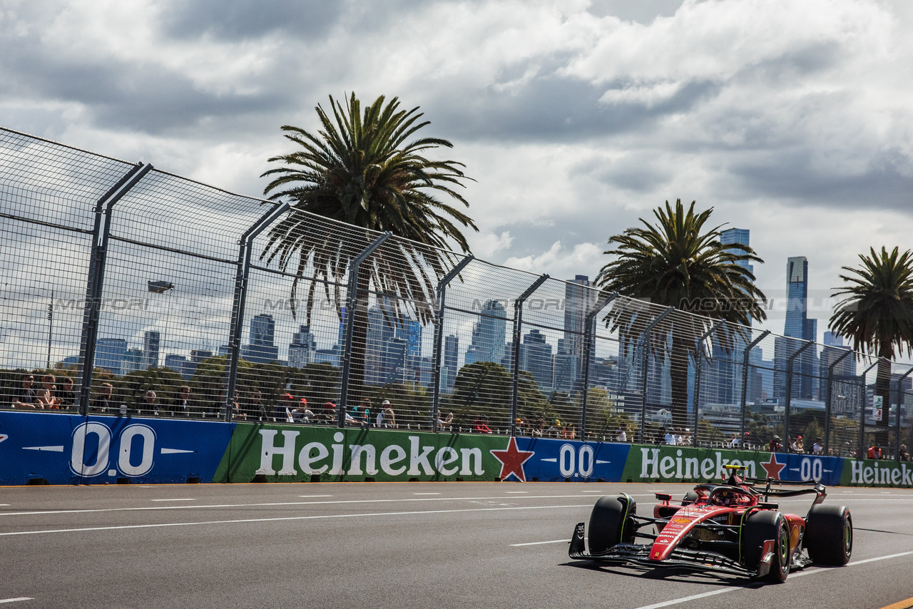 GP AUSTRALIA, Carlos Sainz Jr (ESP) Ferrari SF-23.

31.03.2023. Formula 1 World Championship, Rd 3, Australian Grand Prix, Albert Park, Melbourne, Australia, Practice Day.

- www.xpbimages.com, EMail: requests@xpbimages.com ¬© Copyright: Bearne / XPB Images