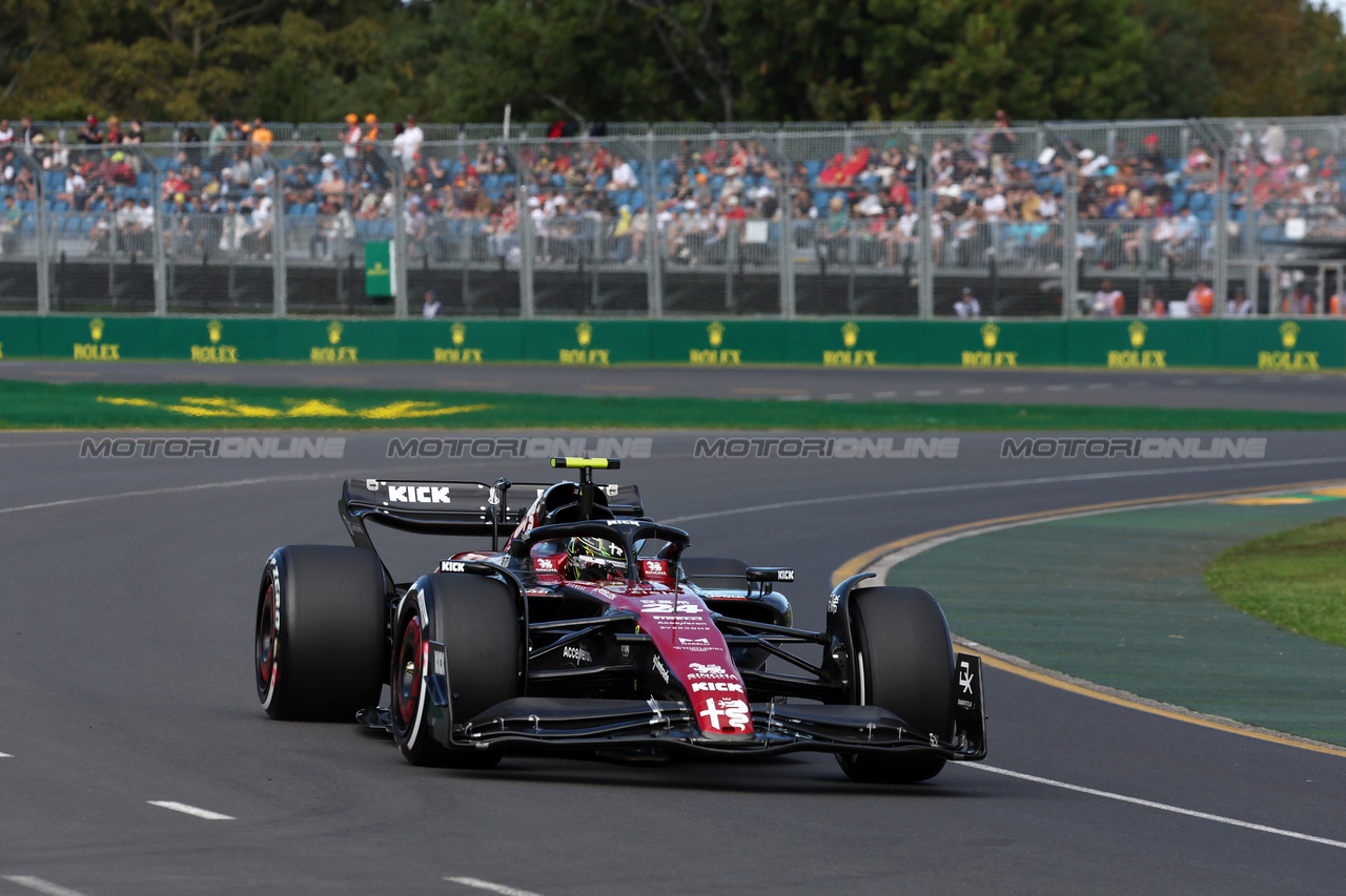 GP AUSTRALIA, Zhou Guanyu (CHN) Alfa Romeo F1 Team C43.

31.03.2023. Formula 1 World Championship, Rd 3, Australian Grand Prix, Albert Park, Melbourne, Australia, Practice Day.

- www.xpbimages.com, EMail: requests@xpbimages.com ¬© Copyright: Moy / XPB Images