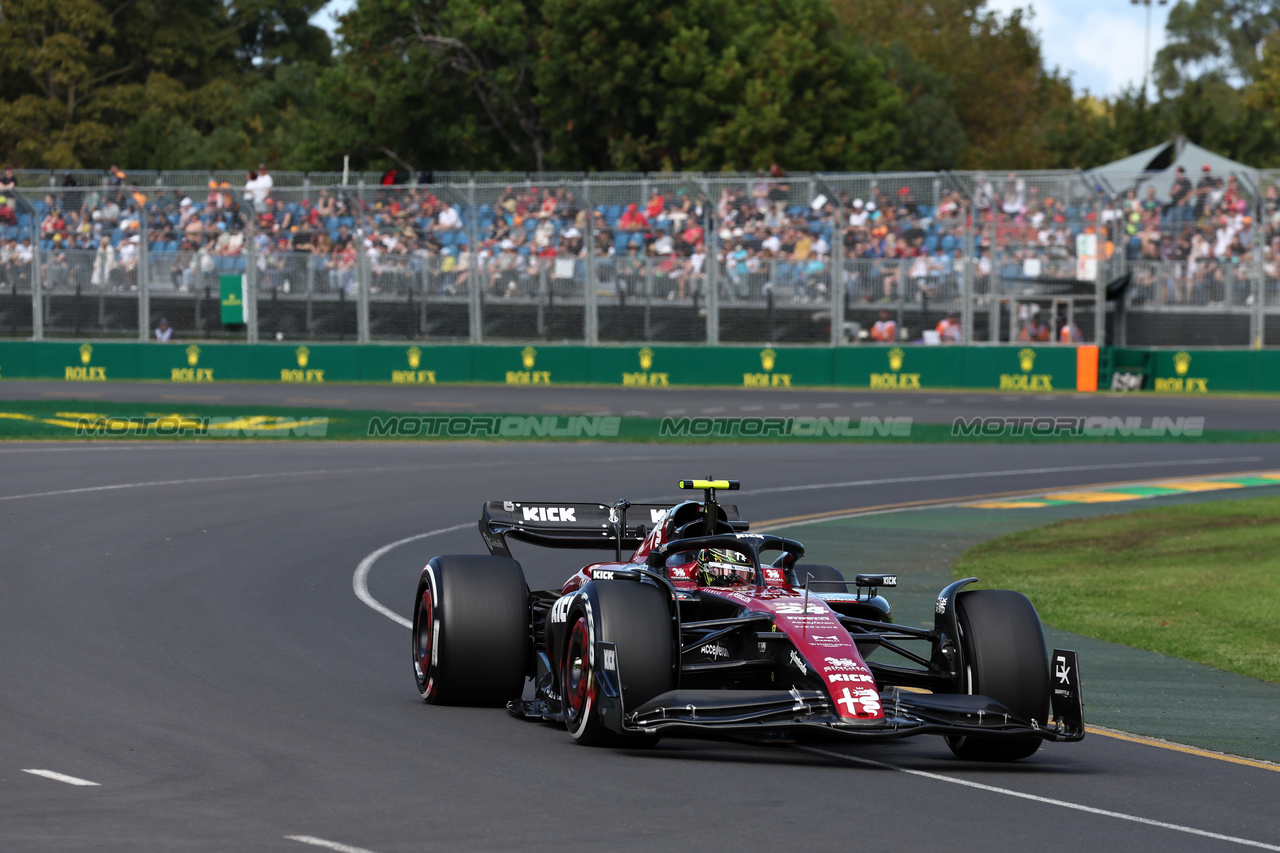 GP AUSTRALIA, Zhou Guanyu (CHN) Alfa Romeo F1 Team C43.

31.03.2023. Formula 1 World Championship, Rd 3, Australian Grand Prix, Albert Park, Melbourne, Australia, Practice Day.

- www.xpbimages.com, EMail: requests@xpbimages.com ¬© Copyright: Moy / XPB Images