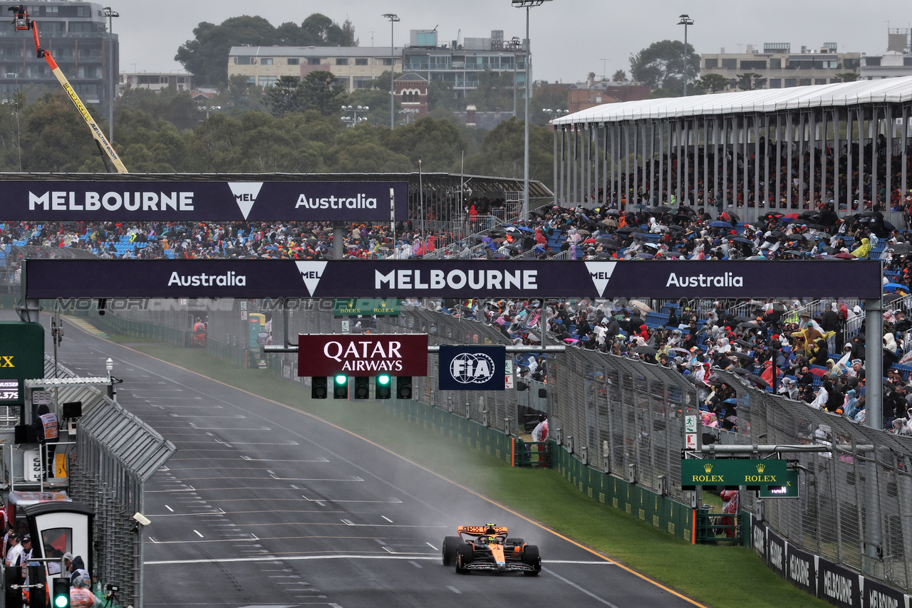 GP AUSTRALIA, Oscar Piastri (AUS) McLaren MCL60.

31.03.2023. Formula 1 World Championship, Rd 3, Australian Grand Prix, Albert Park, Melbourne, Australia, Practice Day.

 - www.xpbimages.com, EMail: requests@xpbimages.com ¬© Copyright: Coates / XPB Images