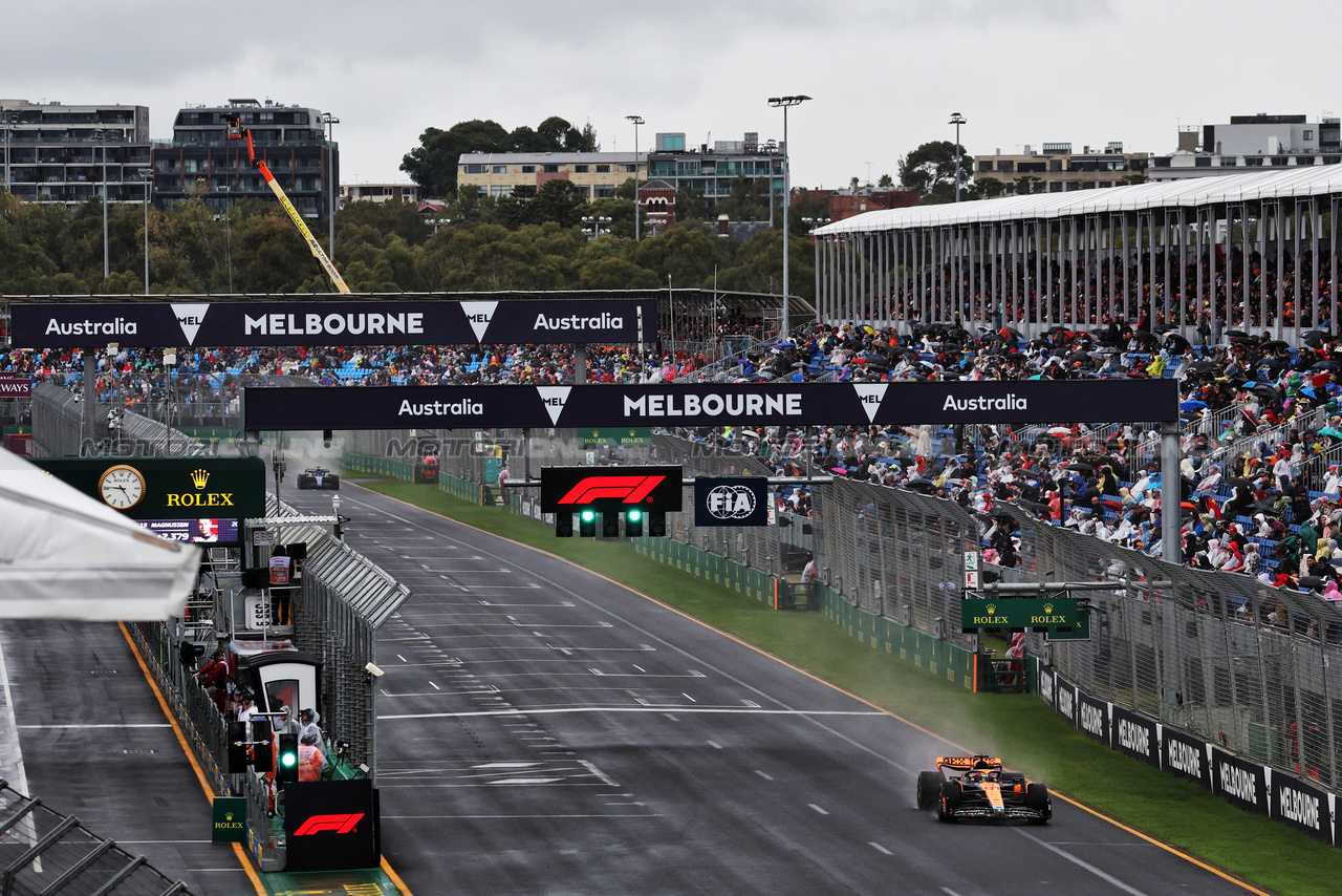 GP AUSTRALIA, Oscar Piastri (AUS) McLaren MCL60.

31.03.2023. Formula 1 World Championship, Rd 3, Australian Grand Prix, Albert Park, Melbourne, Australia, Practice Day.

 - www.xpbimages.com, EMail: requests@xpbimages.com ¬© Copyright: Coates / XPB Images