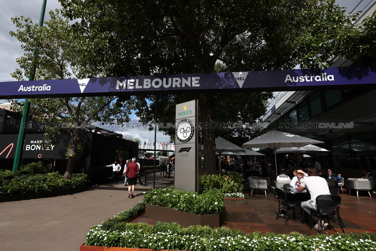 GP AUSTRALIA, Paddock Atmosfera.

31.03.2023. Formula 1 World Championship, Rd 3, Australian Grand Prix, Albert Park, Melbourne, Australia, Practice Day.

- www.xpbimages.com, EMail: requests@xpbimages.com ¬© Copyright: Moy / XPB Images