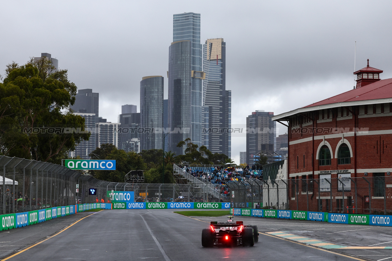 GP AUSTRALIA, Guanyu Zhou (CHI), Alfa Romeo Racing 
31.03.2023. Formula 1 World Championship, Rd 3, Australian Grand Prix, Albert Park, Melbourne, Australia, Practice Day.
- www.xpbimages.com, EMail: requests@xpbimages.com ¬© Copyright: Charniaux / XPB Images