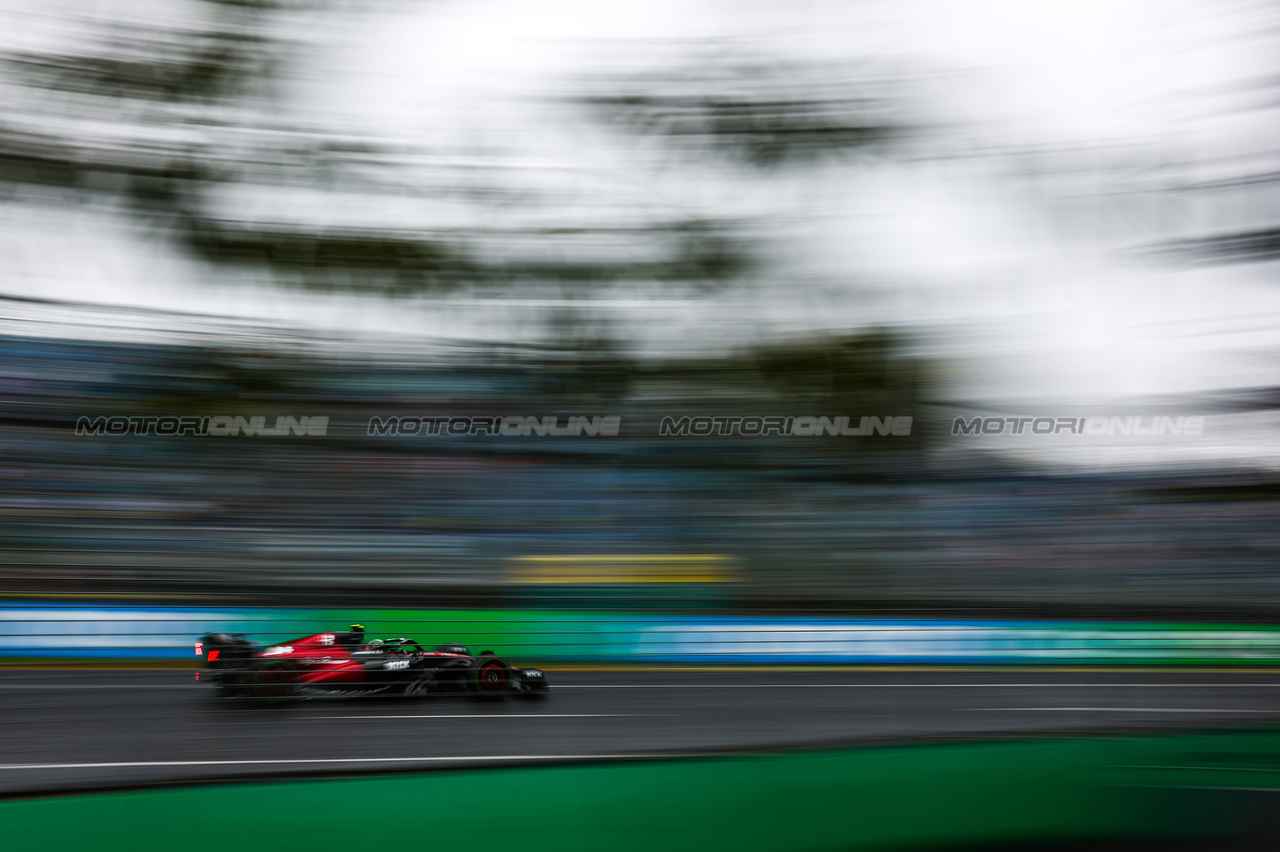 GP AUSTRALIA, Guanyu Zhou (CHI), Alfa Romeo Racing 
31.03.2023. Formula 1 World Championship, Rd 3, Australian Grand Prix, Albert Park, Melbourne, Australia, Practice Day.
- www.xpbimages.com, EMail: requests@xpbimages.com ¬© Copyright: Charniaux / XPB Images