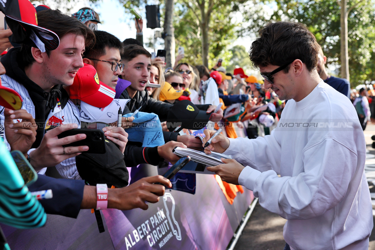 GP AUSTRALIA, Charles Leclerc (MON) Ferrari with fans.

31.03.2023. Formula 1 World Championship, Rd 3, Australian Grand Prix, Albert Park, Melbourne, Australia, Practice Day.

- www.xpbimages.com, EMail: requests@xpbimages.com ¬© Copyright: Moy / XPB Images