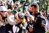 GP AUSTRALIA, Daniel Ricciardo (AUS) Red Bull Racing Reserve e Third Driver with fans.
31.03.2023. Formula 1 World Championship, Rd 3, Australian Grand Prix, Albert Park, Melbourne, Australia, Practice Day.
- www.xpbimages.com, EMail: requests@xpbimages.com ¬© Copyright: Moy / XPB Images