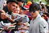 GP AUSTRALIA, Yuki Tsunoda (JPN) AlphaTauri with fans.
31.03.2023. Formula 1 World Championship, Rd 3, Australian Grand Prix, Albert Park, Melbourne, Australia, Practice Day.
- www.xpbimages.com, EMail: requests@xpbimages.com ¬© Copyright: Moy / XPB Images