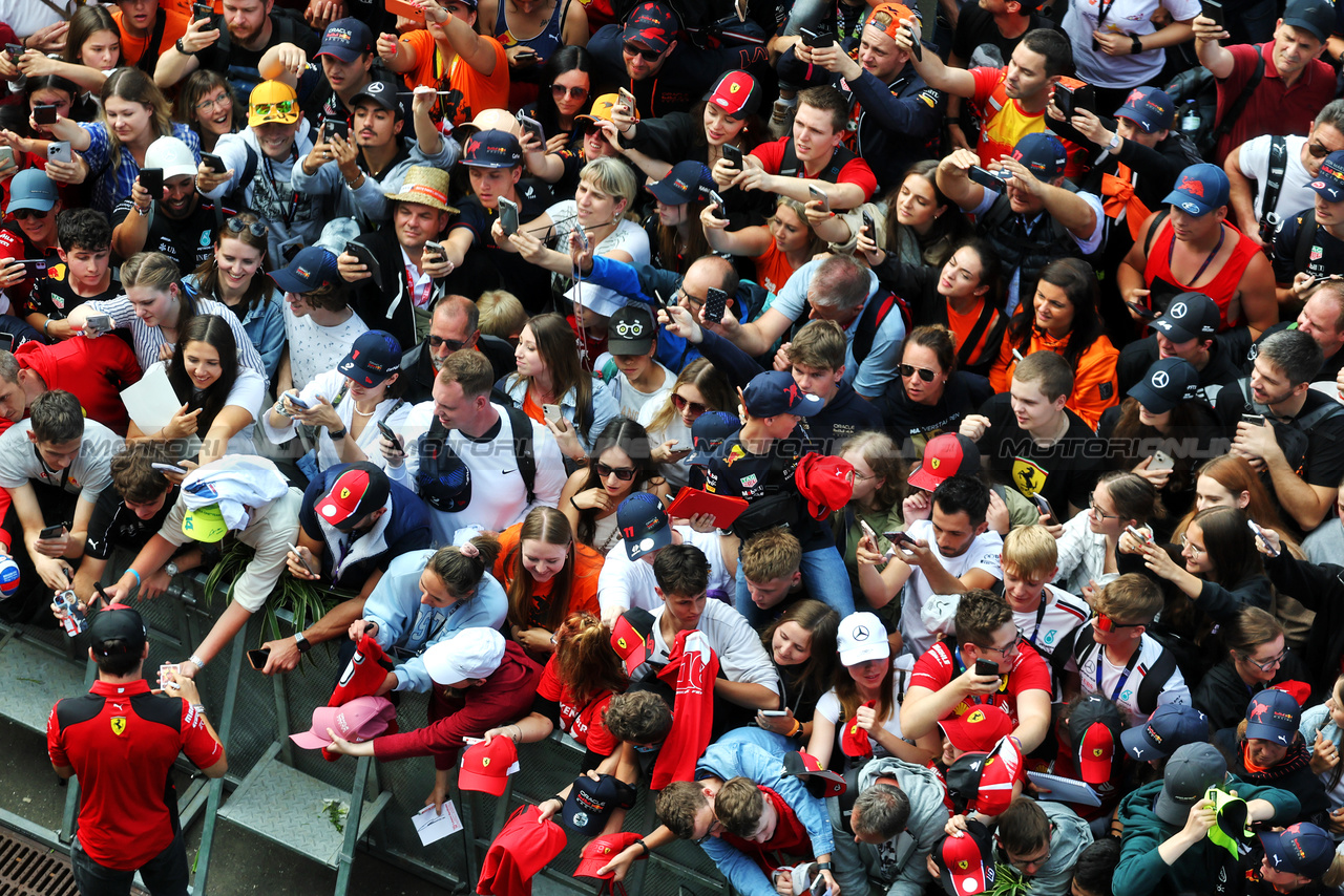 GP AUSTRIA, Charles Leclerc (MON) Ferrari with fans.

02.07.2023. Formula 1 World Championship, Rd 10, Austrian Grand Prix, Spielberg, Austria, Gara Day.

- www.xpbimages.com, EMail: requests@xpbimages.com © Copyright: Moy / XPB Images