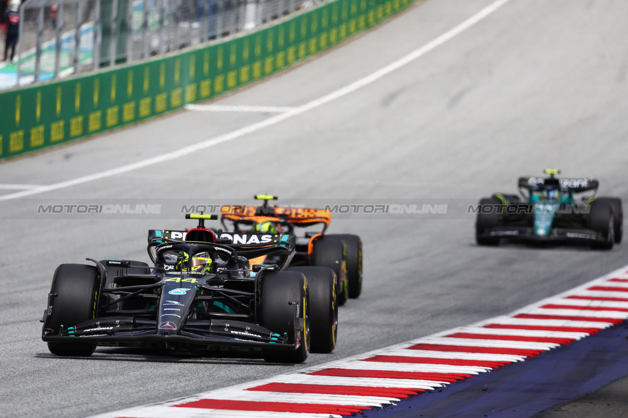 GP AUSTRIA, Lewis Hamilton (GBR) Mercedes AMG F1 W14.

02.07.2023. Formula 1 World Championship, Rd 10, Austrian Grand Prix, Spielberg, Austria, Gara Day.

- www.xpbimages.com, EMail: requests@xpbimages.com © Copyright: Batchelor / XPB Images
