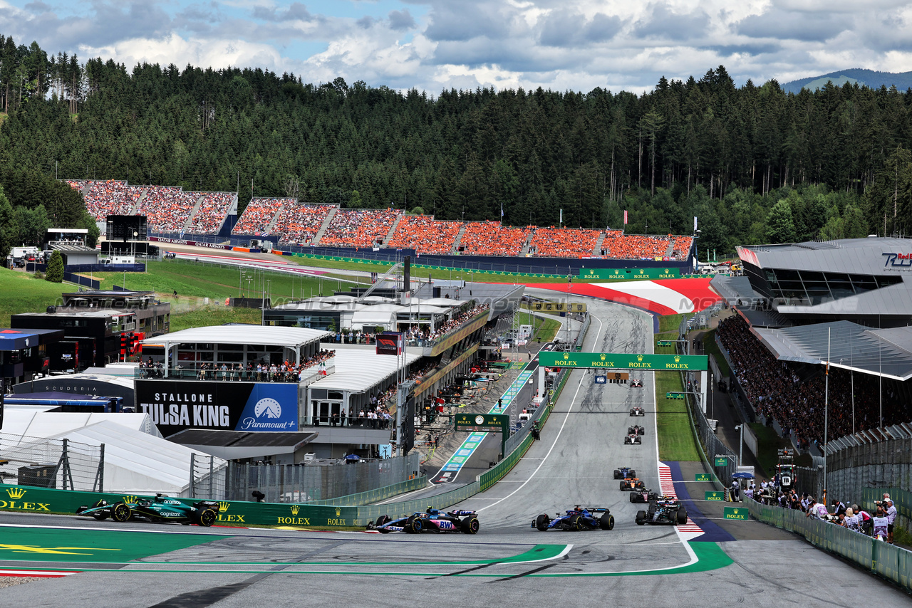 GP AUSTRIA, Lance Stroll (CDN) Aston Martin F1 Team AMR23.

02.07.2023. Formula 1 World Championship, Rd 10, Austrian Grand Prix, Spielberg, Austria, Gara Day.

- www.xpbimages.com, EMail: requests@xpbimages.com © Copyright: Moy / XPB Images