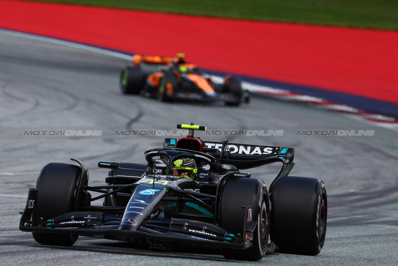 GP AUSTRIA, Lewis Hamilton (GBR) Mercedes AMG F1 W14.

02.07.2023. Formula 1 World Championship, Rd 10, Austrian Grand Prix, Spielberg, Austria, Gara Day.

- www.xpbimages.com, EMail: requests@xpbimages.com © Copyright: Batchelor / XPB Images
