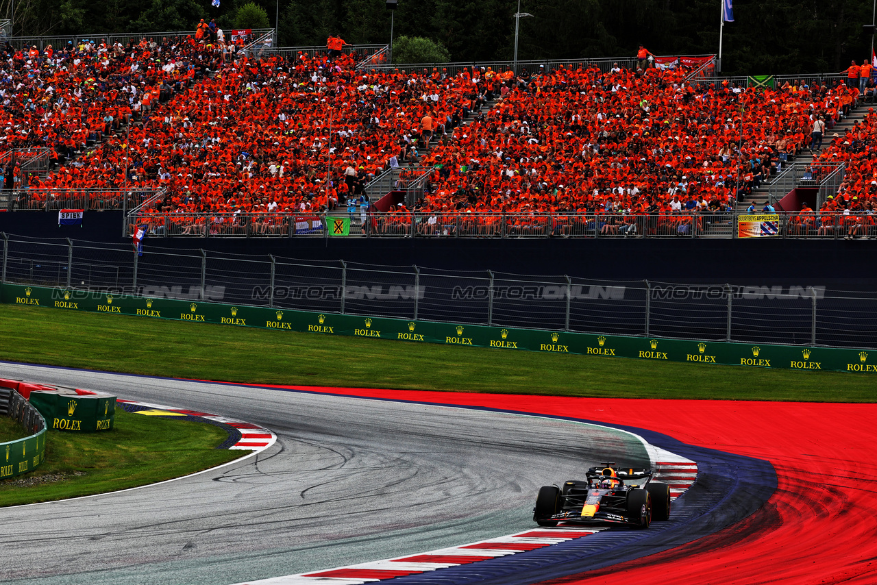 GP AUSTRIA, Max Verstappen (NLD) Red Bull Racing RB19.

02.07.2023. Formula 1 World Championship, Rd 10, Austrian Grand Prix, Spielberg, Austria, Gara Day.

- www.xpbimages.com, EMail: requests@xpbimages.com © Copyright: Batchelor / XPB Images
