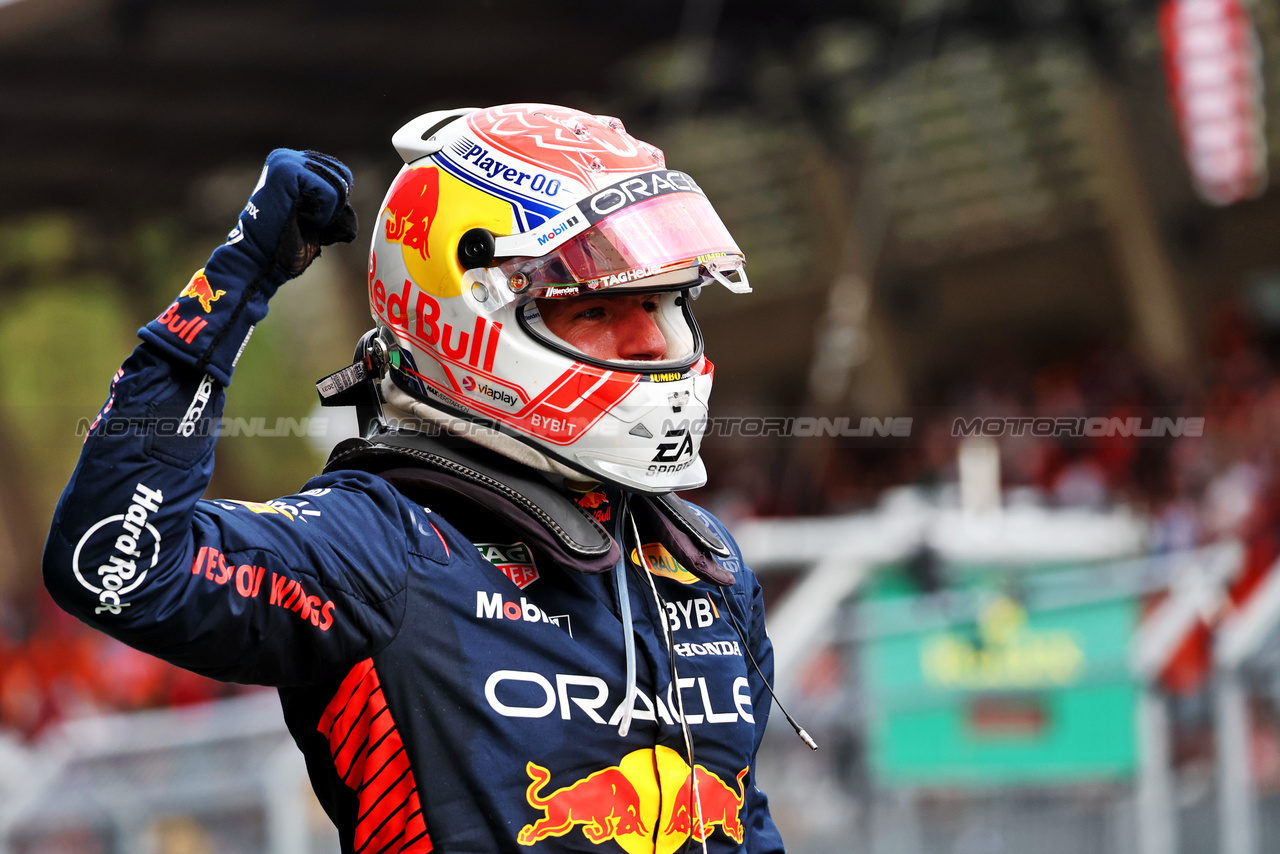 GP AUSTRIA, Gara winner Max Verstappen (NLD) Red Bull Racing celebrates in parc ferme.

02.07.2023. Formula 1 World Championship, Rd 10, Austrian Grand Prix, Spielberg, Austria, Gara Day.

- www.xpbimages.com, EMail: requests@xpbimages.com © Copyright: Batchelor / XPB Images