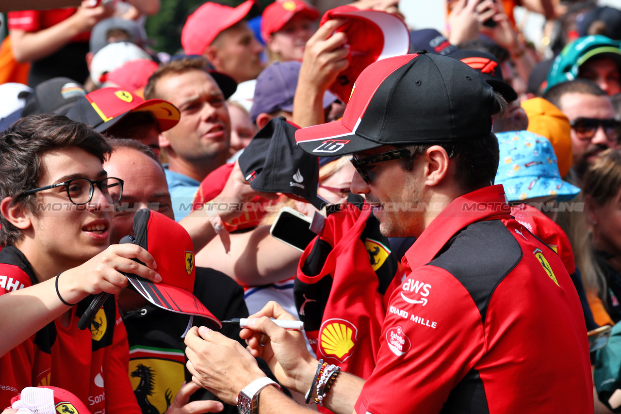 GP AUSTRIA, Charles Leclerc (MON) Ferrari with fans.

02.07.2023. Formula 1 World Championship, Rd 10, Austrian Grand Prix, Spielberg, Austria, Gara Day.

 - www.xpbimages.com, EMail: requests@xpbimages.com © Copyright: Coates / XPB Images