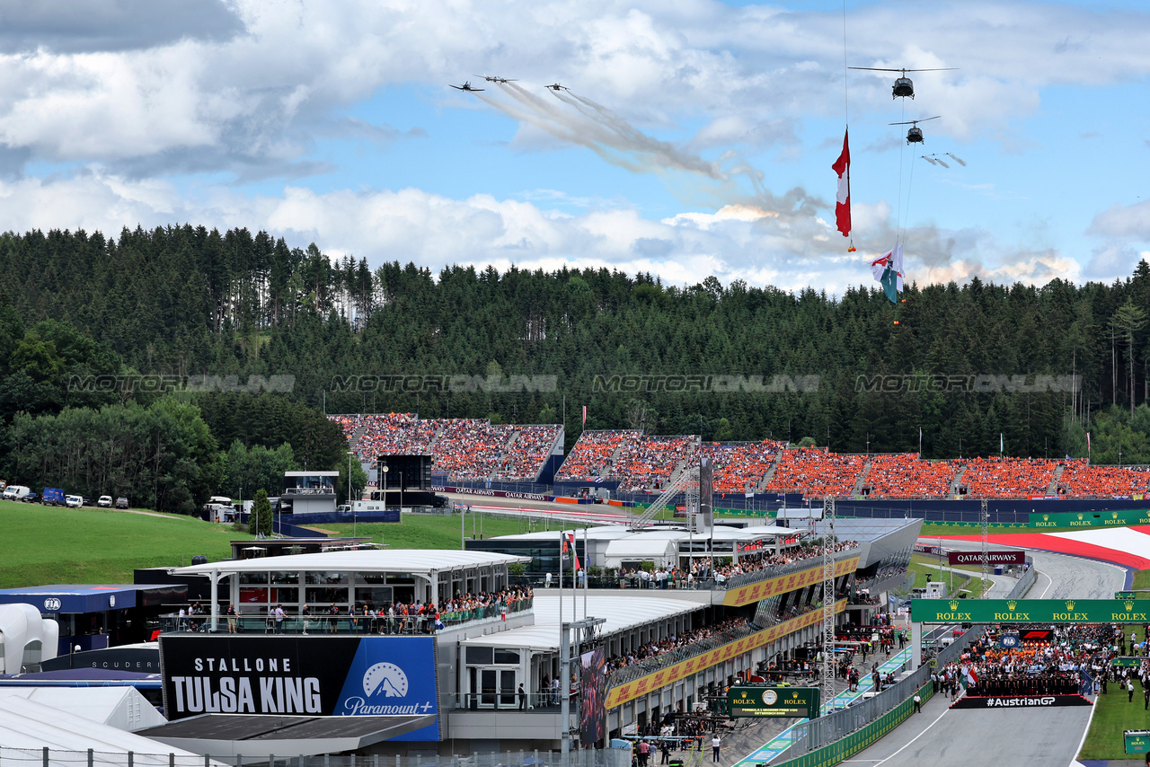 GP AUSTRIA, griglia Atmosfera.

02.07.2023. Formula 1 World Championship, Rd 10, Austrian Grand Prix, Spielberg, Austria, Gara Day.

- www.xpbimages.com, EMail: requests@xpbimages.com © Copyright: Moy / XPB Images