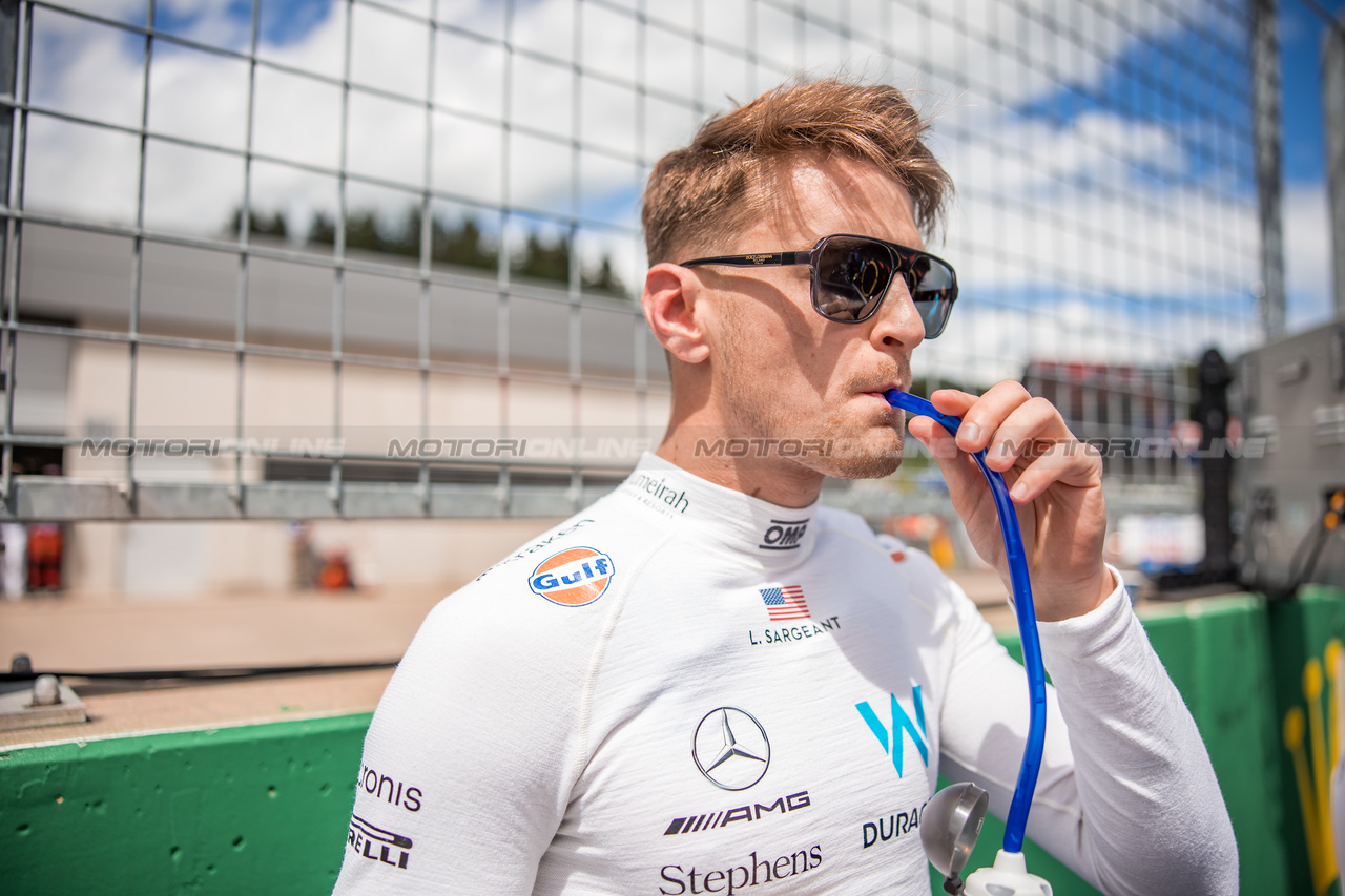 GP AUSTRIA, Logan Sargeant (USA) Williams Racing on the grid.

02.07.2023. Formula 1 World Championship, Rd 10, Austrian Grand Prix, Spielberg, Austria, Gara Day.

- www.xpbimages.com, EMail: requests@xpbimages.com © Copyright: Bearne / XPB Images