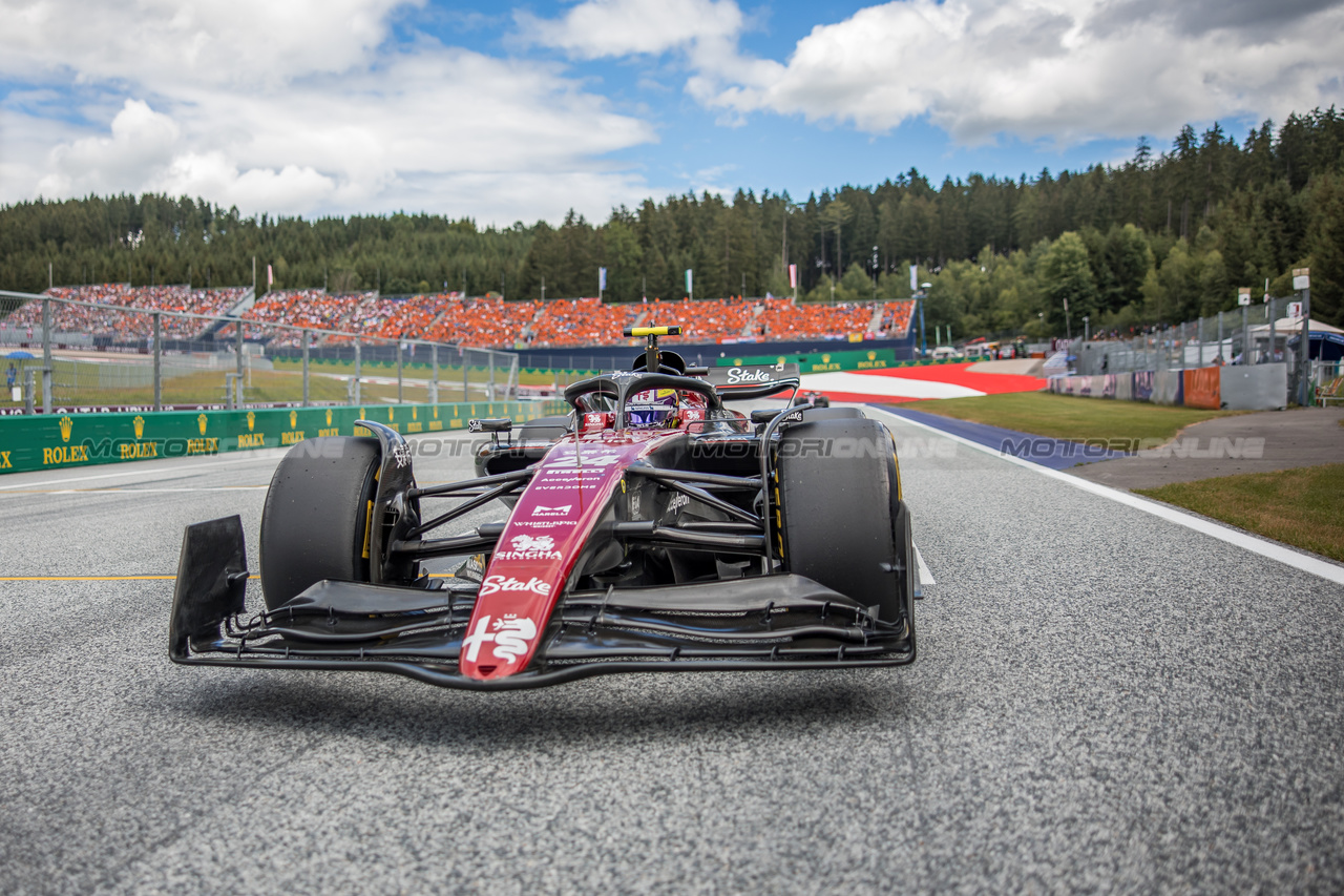 GP AUSTRIA, Zhou Guanyu (CHN) Alfa Romeo F1 Team C43 on the grid.

02.07.2023. Formula 1 World Championship, Rd 10, Austrian Grand Prix, Spielberg, Austria, Gara Day.

- www.xpbimages.com, EMail: requests@xpbimages.com © Copyright: Bearne / XPB Images