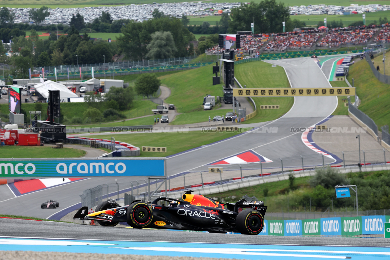 GP AUSTRIA, Max Verstappen (NLD) Red Bull Racing RB19.

02.07.2023. Formula 1 World Championship, Rd 10, Austrian Grand Prix, Spielberg, Austria, Gara Day.

- www.xpbimages.com, EMail: requests@xpbimages.com © Copyright: Bearne / XPB Images