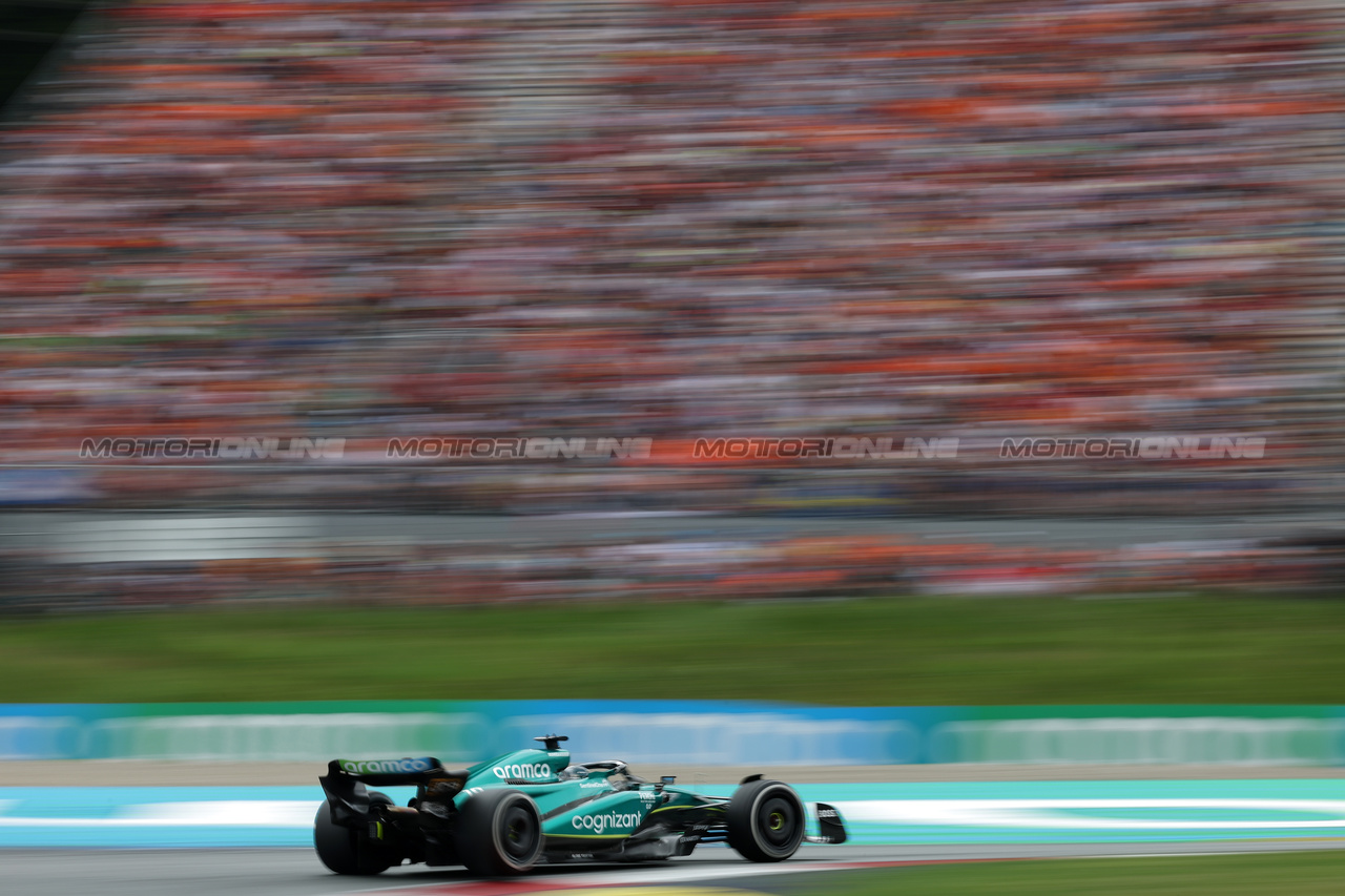 GP AUSTRIA, Lance Stroll (CDN) Aston Martin F1 Team AMR23.

02.07.2023. Formula 1 World Championship, Rd 10, Austrian Grand Prix, Spielberg, Austria, Gara Day.

- www.xpbimages.com, EMail: requests@xpbimages.com © Copyright: Bearne / XPB Images