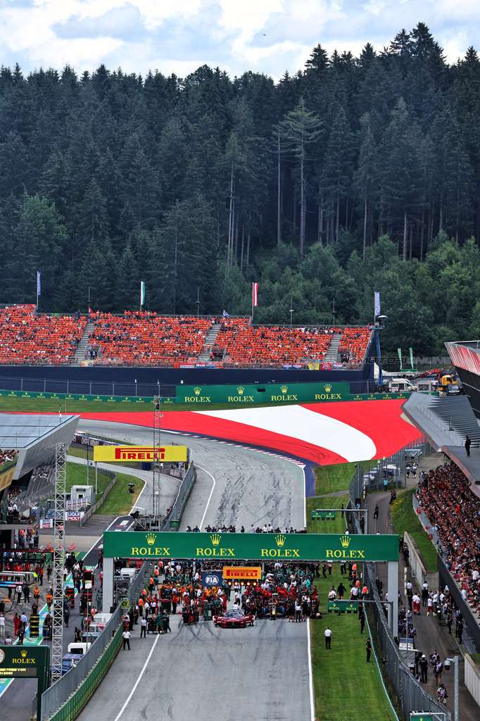 GP AUSTRIA, The grid before the partenza of the race.

02.07.2023. Formula 1 World Championship, Rd 10, Austrian Grand Prix, Spielberg, Austria, Gara Day.

- www.xpbimages.com, EMail: requests@xpbimages.com © Copyright: Moy / XPB Images
