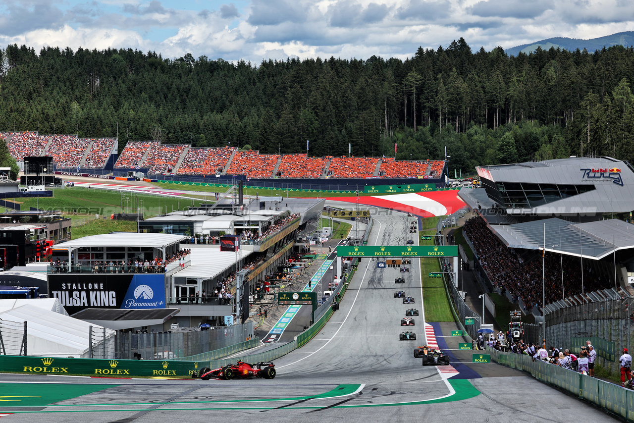 GP AUSTRIA, Carlos Sainz Jr (ESP) Ferrari SF-23.

02.07.2023. Formula 1 World Championship, Rd 10, Austrian Grand Prix, Spielberg, Austria, Gara Day.

- www.xpbimages.com, EMail: requests@xpbimages.com © Copyright: Moy / XPB Images