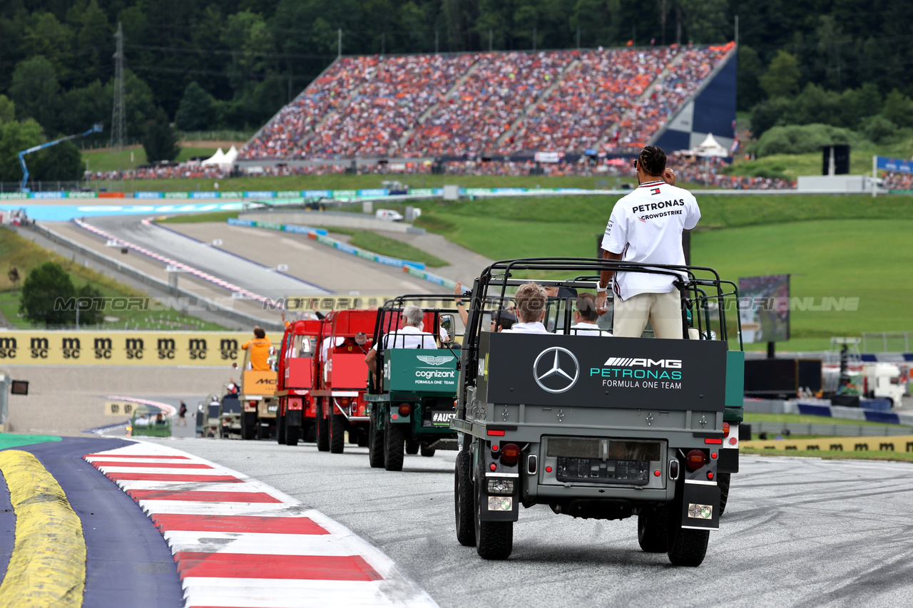 GP AUSTRIA, Lewis Hamilton (GBR) Mercedes AMG F1 on the drivers' parade.

02.07.2023. Formula 1 World Championship, Rd 10, Austrian Grand Prix, Spielberg, Austria, Gara Day.

- www.xpbimages.com, EMail: requests@xpbimages.com © Copyright: Moy / XPB Images
