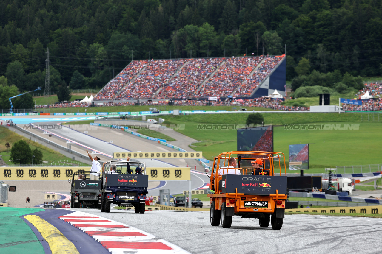 GP AUSTRIA, Max Verstappen (NLD) Red Bull Racing on the drivers' parade.

02.07.2023. Formula 1 World Championship, Rd 10, Austrian Grand Prix, Spielberg, Austria, Gara Day.

- www.xpbimages.com, EMail: requests@xpbimages.com © Copyright: Moy / XPB Images