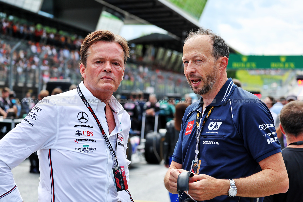 GP AUSTRIA, Peter Bayer, AlphaTauri Chief Executive Officer (Right) on the grid.

02.07.2023. Formula 1 World Championship, Rd 10, Austrian Grand Prix, Spielberg, Austria, Gara Day.

- www.xpbimages.com, EMail: requests@xpbimages.com © Copyright: Moy / XPB Images