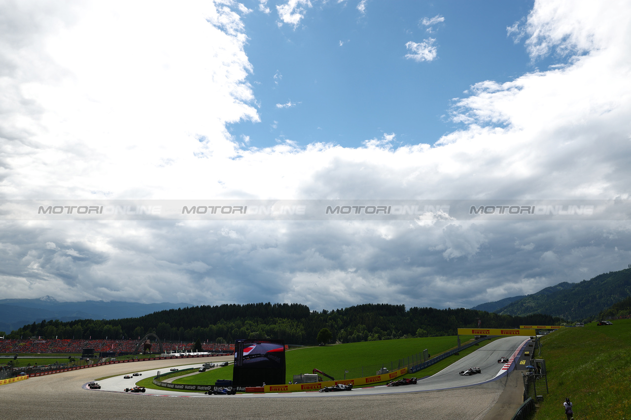GP AUSTRIA, Yuki Tsunoda (JPN) AlphaTauri AT04.

02.07.2023. Formula 1 World Championship, Rd 10, Austrian Grand Prix, Spielberg, Austria, Gara Day.

 - www.xpbimages.com, EMail: requests@xpbimages.com © Copyright: Coates / XPB Images