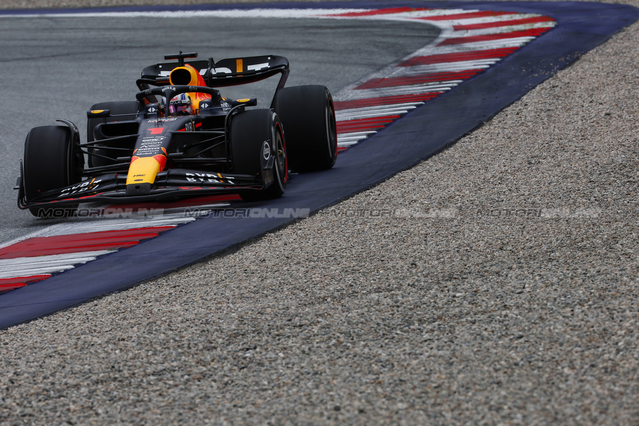 GP AUSTRIA, Max Verstappen (NLD) Red Bull Racing RB19.



02.07.2023. Formula 1 World Championship, Rd 10, Austrian Grand Prix, Spielberg, Austria, Gara Day.

 - www.xpbimages.com, EMail: requests@xpbimages.com © Copyright: Coates / XPB Images