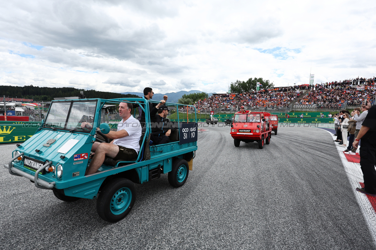 GP AUSTRIA, Esteban Ocon (FRA) Alpine F1 Team e Pierre Gasly (FRA) Alpine F1 Team on the drivers' parade.

02.07.2023. Formula 1 World Championship, Rd 10, Austrian Grand Prix, Spielberg, Austria, Gara Day.

- www.xpbimages.com, EMail: requests@xpbimages.com © Copyright: Moy / XPB Images