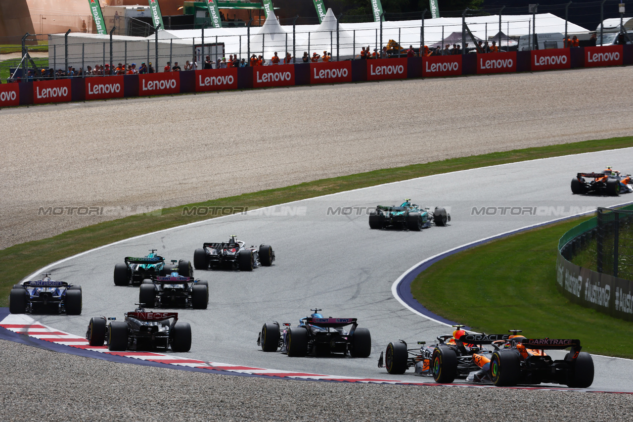 GP AUSTRIA, Oscar Piastri (AUS) McLaren MCL60 at the partenza of the race.

02.07.2023. Formula 1 World Championship, Rd 10, Austrian Grand Prix, Spielberg, Austria, Gara Day.

 - www.xpbimages.com, EMail: requests@xpbimages.com © Copyright: Coates / XPB Images