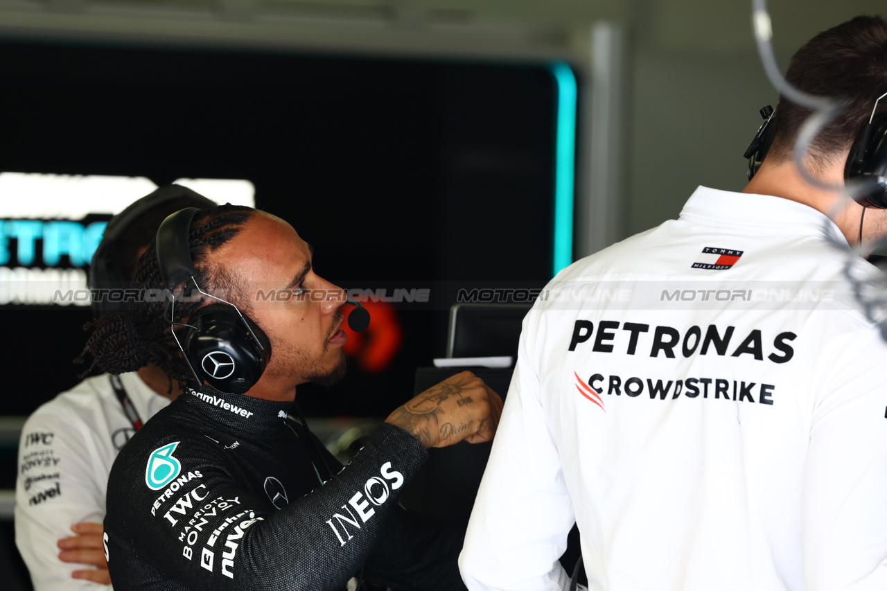 GP AUSTRIA, Lewis Hamilton (GBR) Mercedes AMG F1.

02.07.2023. Formula 1 World Championship, Rd 10, Austrian Grand Prix, Spielberg, Austria, Gara Day.

 - www.xpbimages.com, EMail: requests@xpbimages.com © Copyright: Coates / XPB Images
