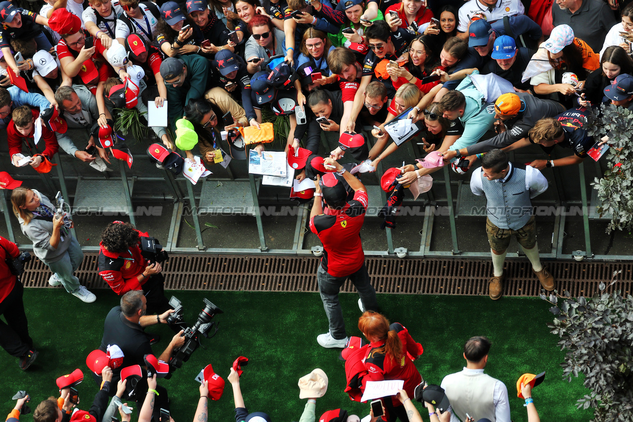 GP AUSTRIA, Charles Leclerc (MON) Ferrari with fans.

02.07.2023. Formula 1 World Championship, Rd 10, Austrian Grand Prix, Spielberg, Austria, Gara Day.

- www.xpbimages.com, EMail: requests@xpbimages.com © Copyright: Moy / XPB Images