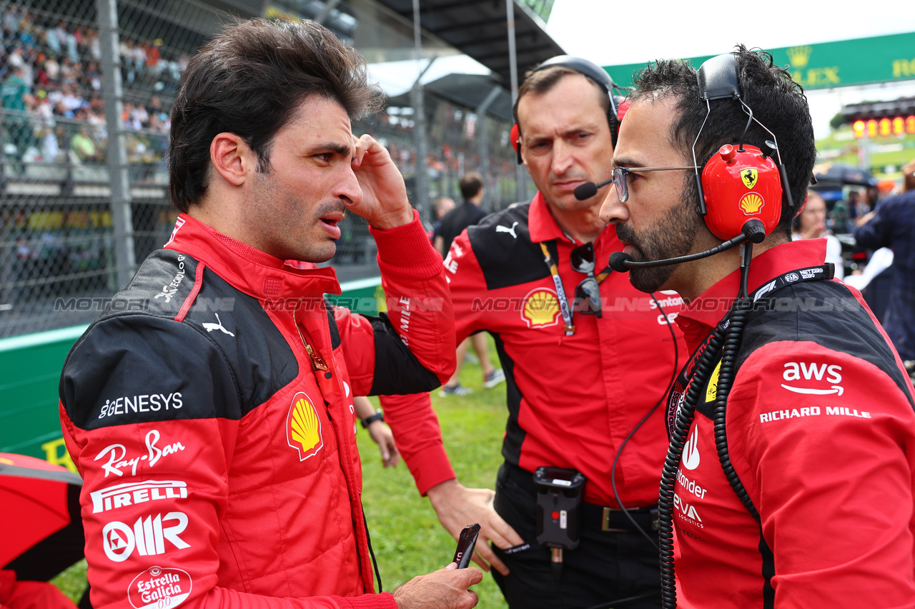 GP AUSTRIA, Carlos Sainz Jr (ESP) Ferrari on the grid.

02.07.2023. Formula 1 World Championship, Rd 10, Austrian Grand Prix, Spielberg, Austria, Gara Day.

- www.xpbimages.com, EMail: requests@xpbimages.com © Copyright: Batchelor / XPB Images